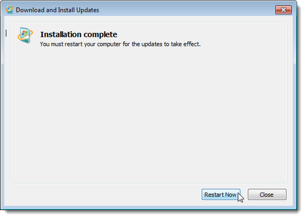 Installation is complete. Установщик Windows. Install update. 5% Installing update….